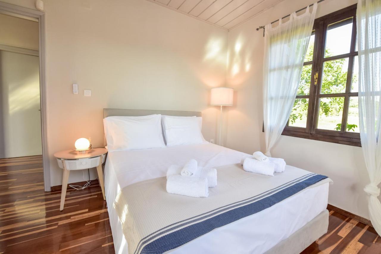 Alexandre Maison Beachfront Gialova Vacation Home Экстерьер фото